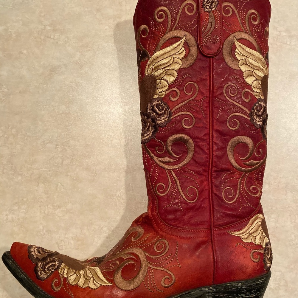 Old Gringo red cowgirl boot like new worn twice